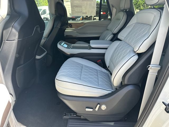 2026 Lincoln Navigator L Black Label