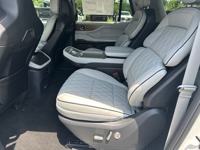 2026 Lincoln Navigator L Black Label