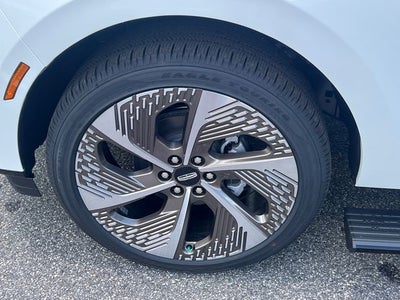 2027 Lincoln Navigator L Black Label