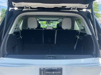 2027 Lincoln Navigator L Black Label
