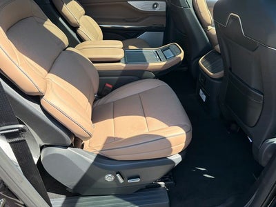 2027 Lincoln Navigator L Black Label