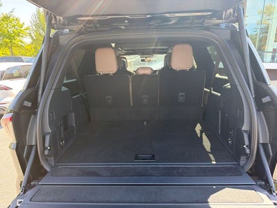 2027 Lincoln Navigator L Black Label