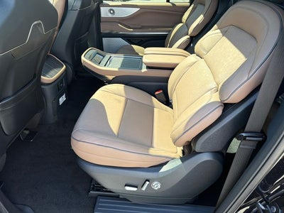 2027 Lincoln Navigator L Black Label