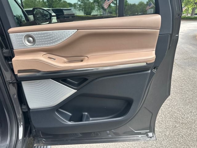 2026 Lincoln Navigator L Black Label