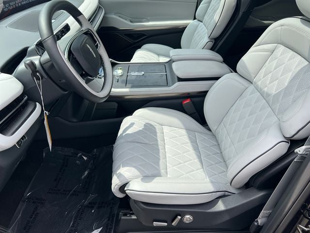 2027 Lincoln Navigator L Black Label