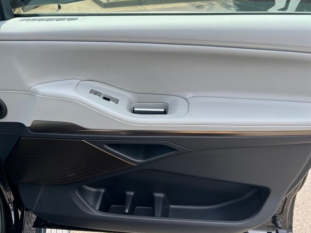 2027 Lincoln Navigator L Black Label