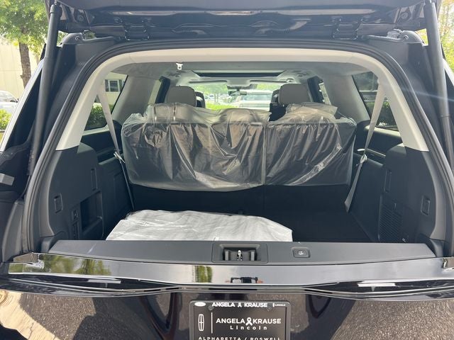 2027 Lincoln Navigator L Black Label