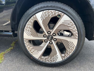 2027 Lincoln Navigator L Black Label