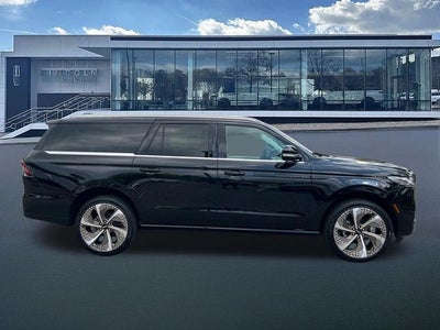 2027 Lincoln Navigator L Black Label