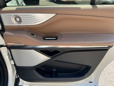 2027 Lincoln Navigator L Black Label
