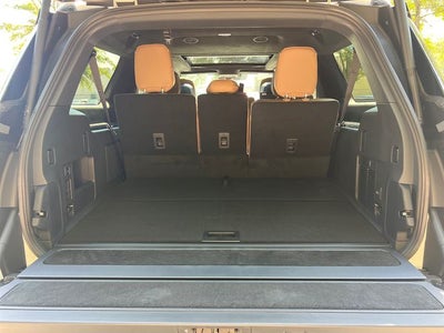2027 Lincoln Navigator L Black Label