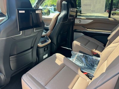 2027 Lincoln Navigator L Black Label