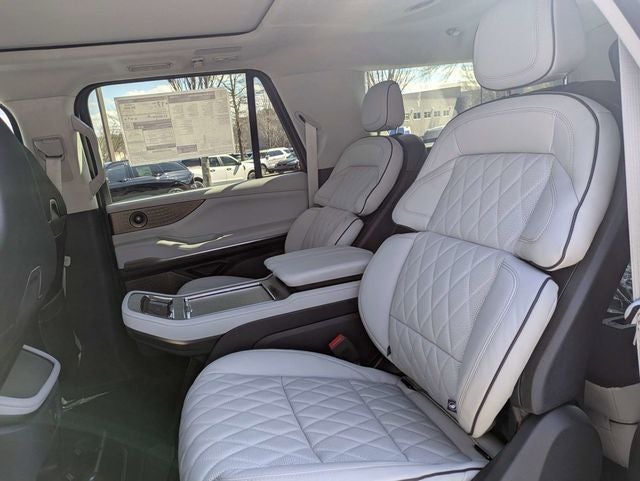 2026 Lincoln Navigator L Black Label