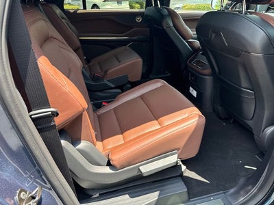 2027 Lincoln Navigator L Reserve