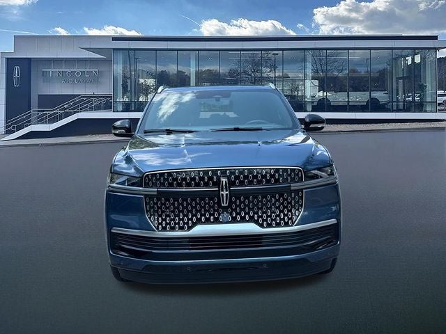 2027 Lincoln Navigator L Reserve