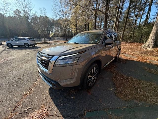 2024 Nissan Pathfinder Platinum