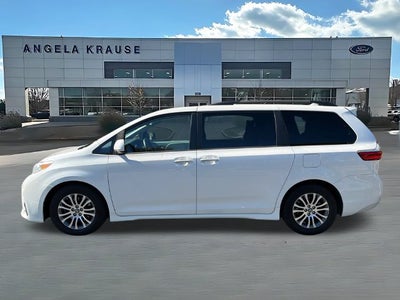 2020 Toyota Sienna XLE 8 Passenger