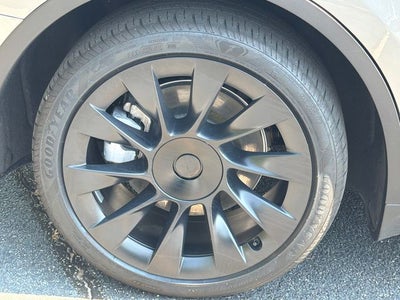 2025 Tesla Model Y Long Range