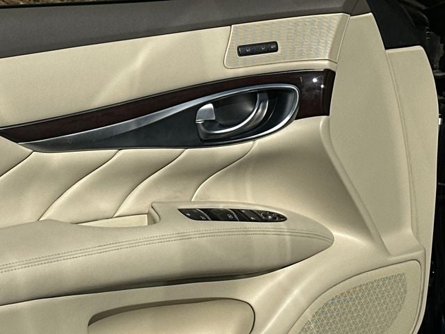 2018 INFINITI Q70 3.7 LUXE