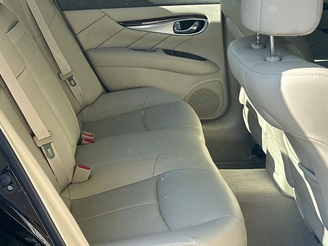 2018 INFINITI Q70 3.7 LUXE