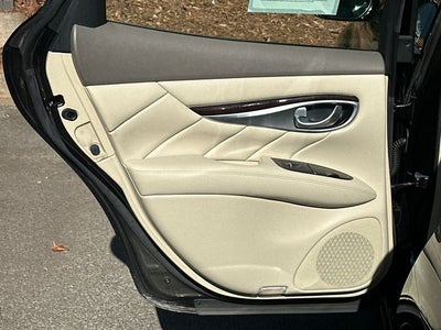 2018 INFINITI Q70 3.7 LUXE