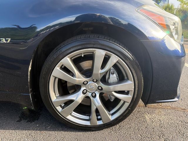 2016 INFINITI Q70 3.7X