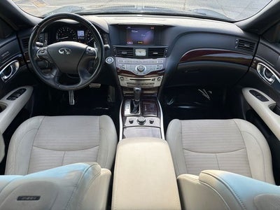 2016 INFINITI Q70 3.7X