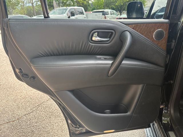 2016 INFINITI QX80 Base