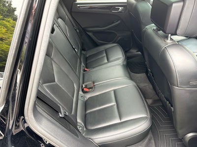 2018 Porsche Macan Base