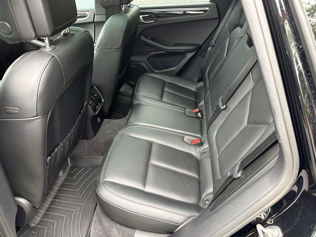 2018 Porsche Macan Base