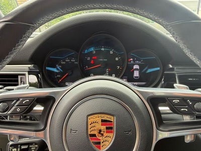 2018 Porsche Macan Base