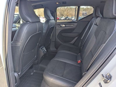 2021 Volvo XC40 R-Design