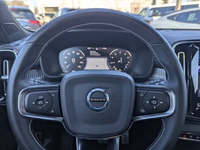 2021 Volvo XC40 R-Design