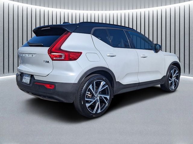 2021 Volvo XC40 R-Design
