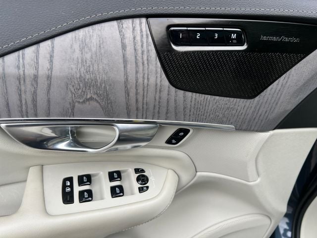 2021 Volvo XC90 T6 Inscription