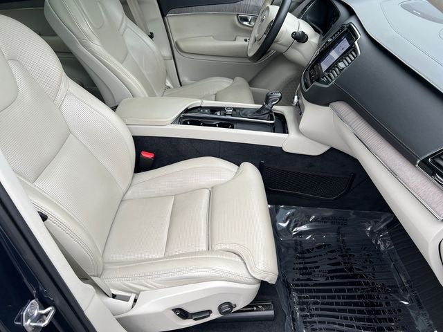 2021 Volvo XC90 T6 Inscription