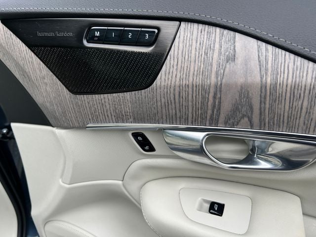 2021 Volvo XC90 T6 Inscription