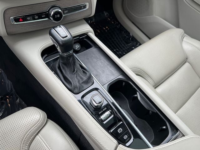 2021 Volvo XC90 T6 Inscription