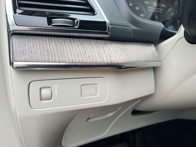 2021 Volvo XC90 T6 Inscription
