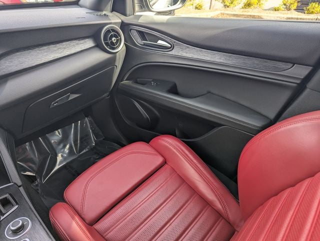 2023 Alfa Romeo Stelvio Sprint