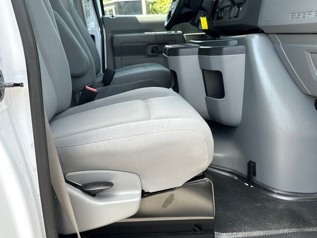 2026 Ford E-350SD Base Cutaway