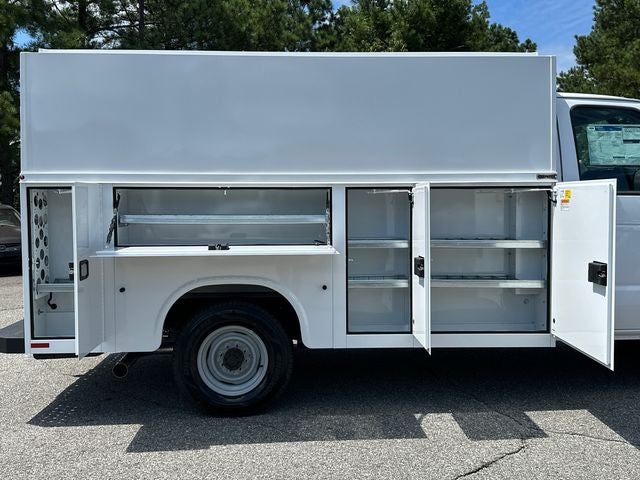 2026 Ford E-350SD Base Cutaway