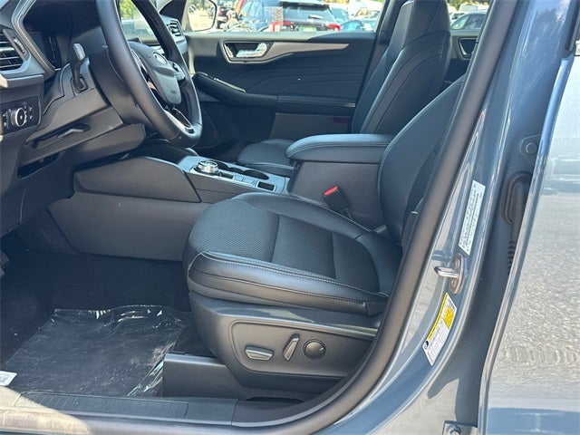 2025 Ford Escape Plug-In Hybrid Base