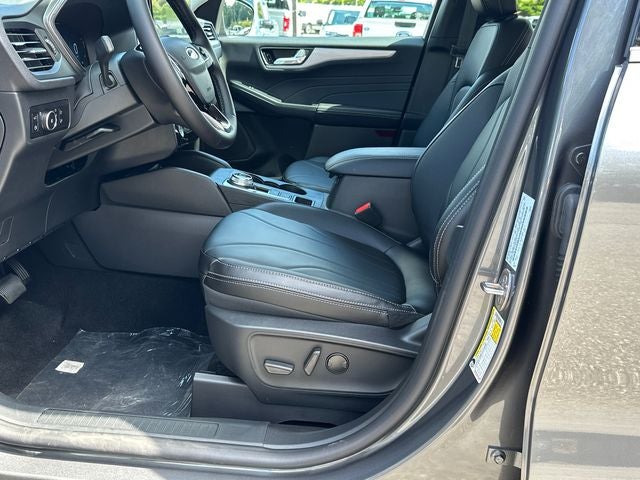 2025 Ford Escape Plug-In Hybrid Base