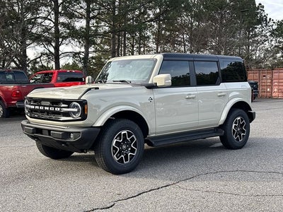 2025 Ford Bronco Outer Banks