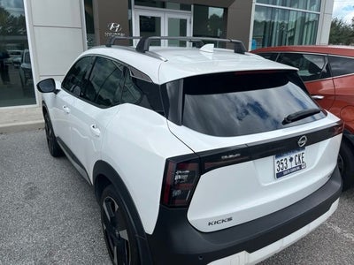 2025 Nissan Kicks SR