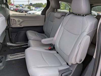 2024 Toyota Sienna XLE 8 Passenger