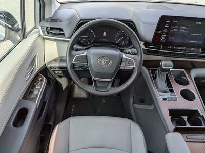 2024 Toyota Sienna XLE 8 Passenger