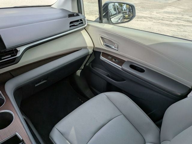 2024 Toyota Sienna XLE 8 Passenger