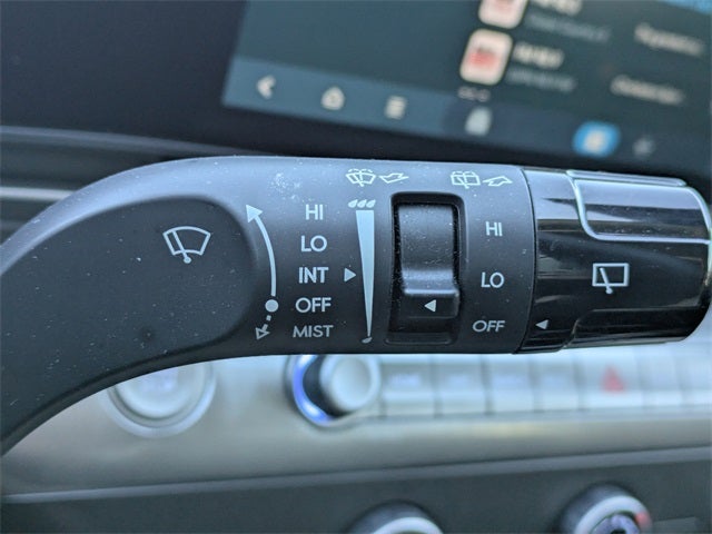 2025 Hyundai Kona SE